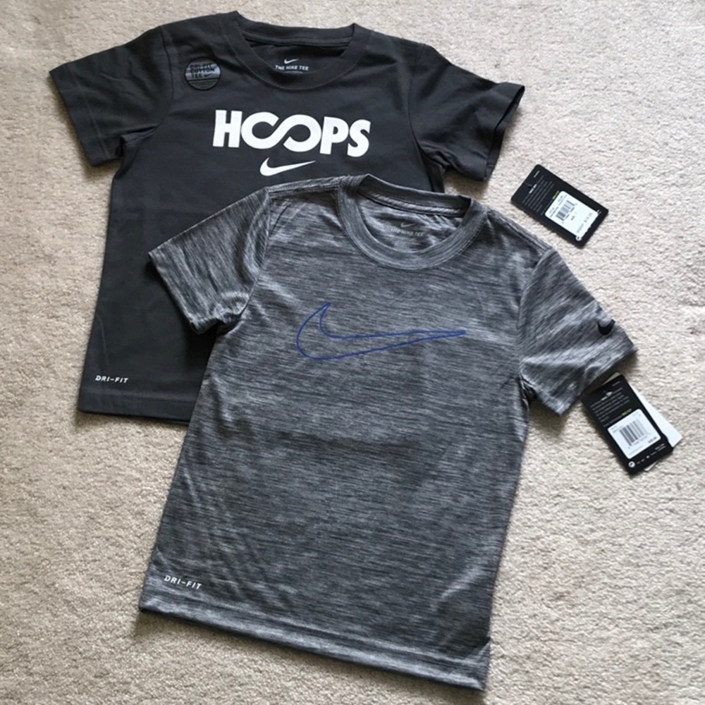 NIKE BOYS SIZE 7 SHORT SLEEVE TEES - SET OF TWO